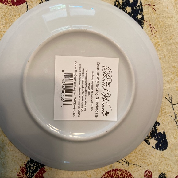 Pioneer Woman Blue Gingham Decor Plate - Picture 2 of 2